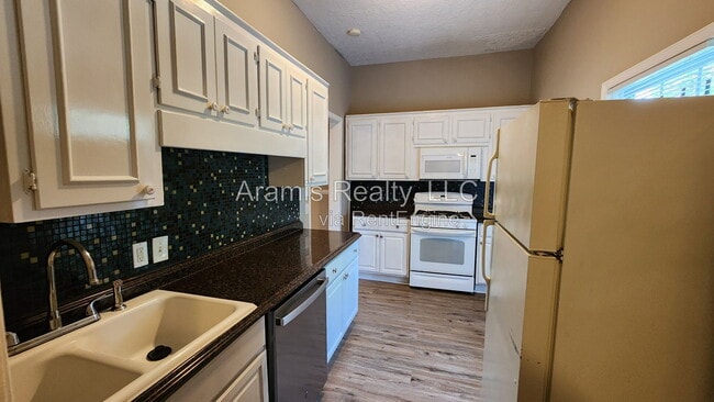 Photo - 129 McDonough Blvd SE
