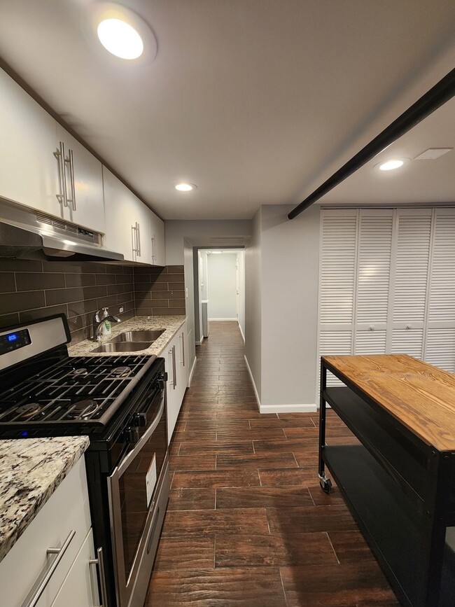 Photo - 3055 N Lockwood Ave