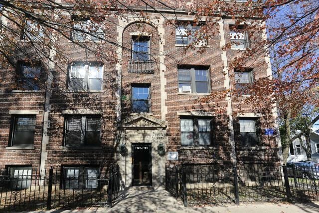 Photo - 1210 W Wellington Ave Unit M05H