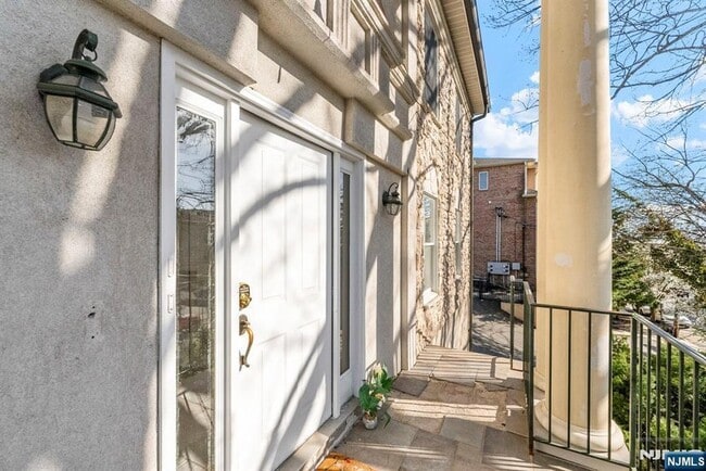 Photo - 360 Gorge Rd