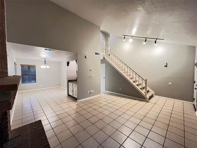 Photo - 17 Briervine Ct