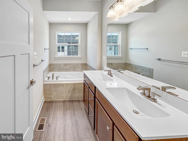 Photo - 1785 Atlas Dr