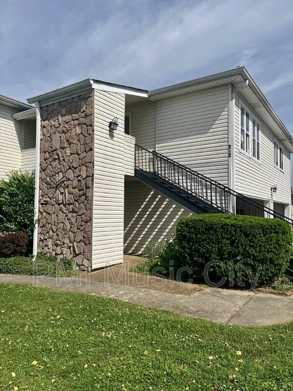Building Photo - 810 Bellevue Rd Unit 272 Rental