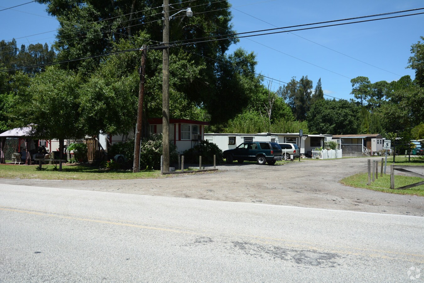 Photo - Aurora Pines Mobile Home Park