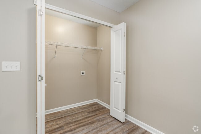 1BR, 1BA - 800SF - Laundry