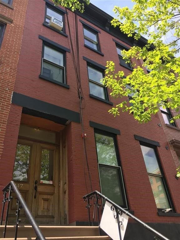 Building Photo - 247 Grove St Unit #3 Rental