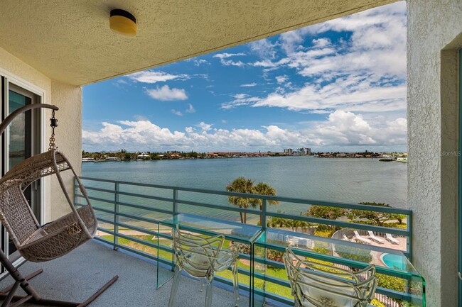 Building Photo - 7932 Sailboat Key Blvd S Unit 305 Rental