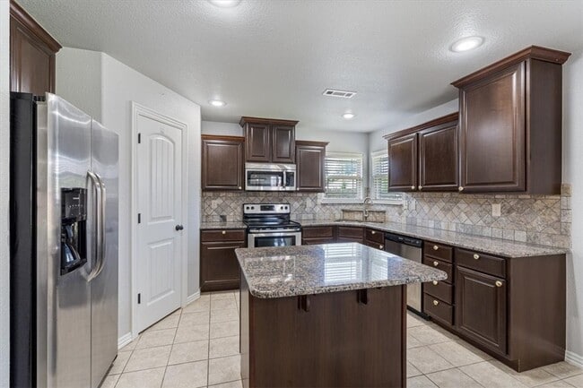 Photo - 6210 S 38th St