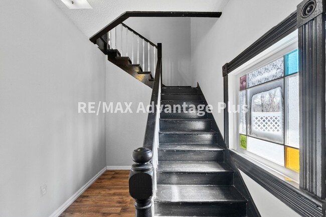 Photo - 614 S Main St Unidad B - Upstairs