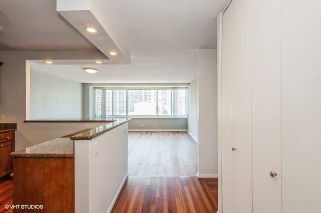 Photo - 211 E Ohio St Unit 2704