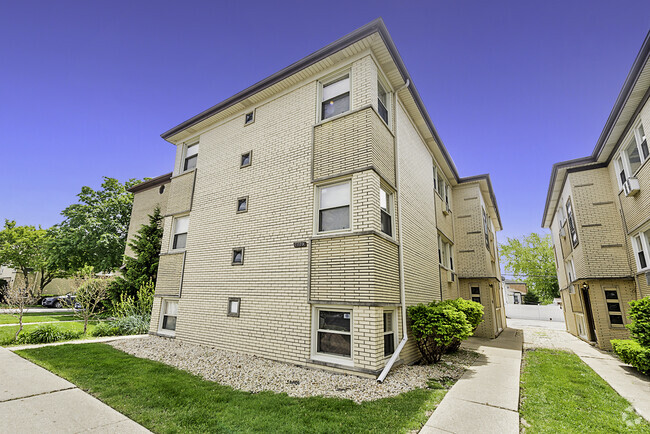 Building Photo - 7405 W Fullerton Ave Rental
