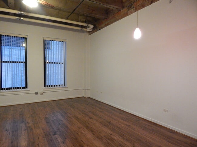 Photo - 20 N State St Unidad 406