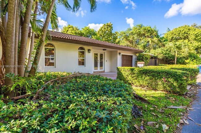 Photo - 4400 SW 9th Ln