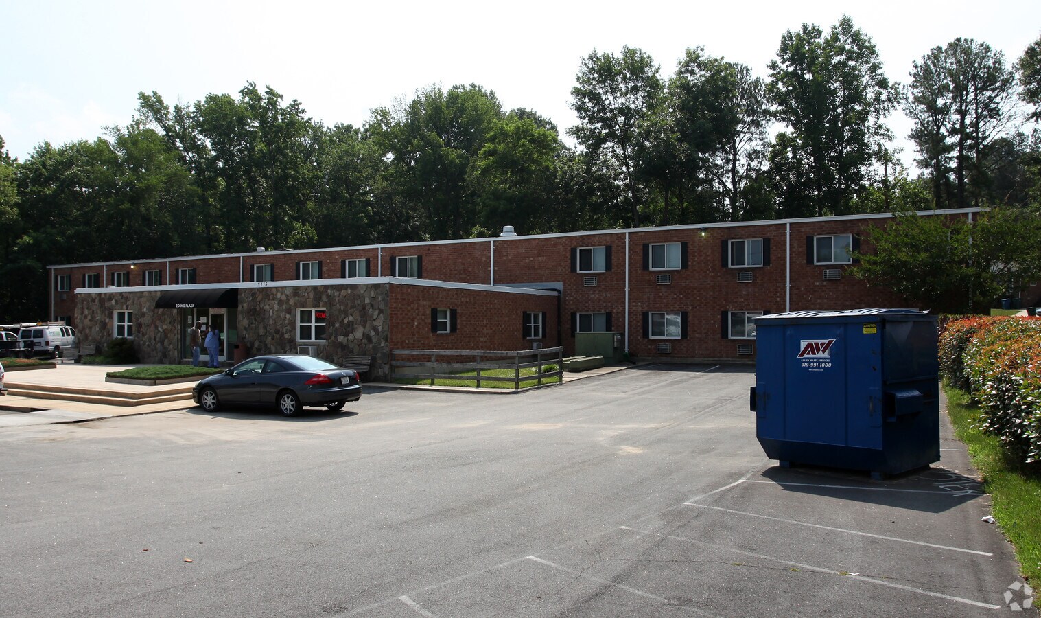 Photo - Econo Plaza Apartments