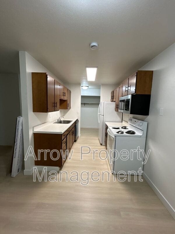 Photo - 215 E Arbor Ave