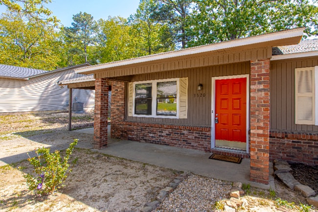 Photo - 3320 Henson Pl