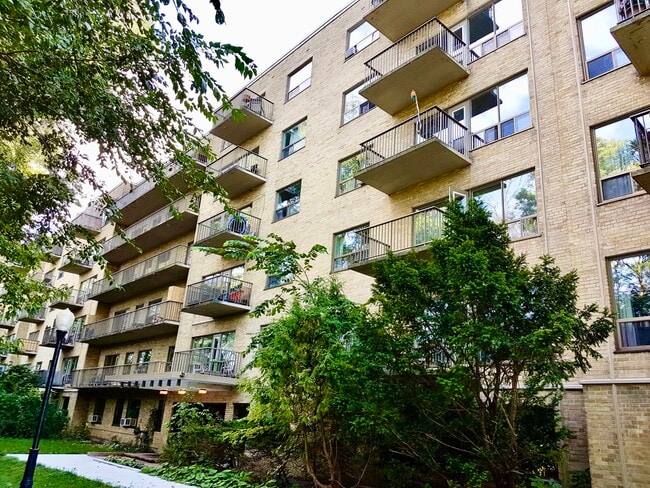 Exterior - Valleyview Apartments