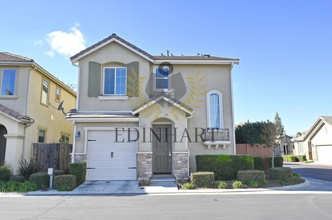 Building Photo - 3238 Lahar Ln