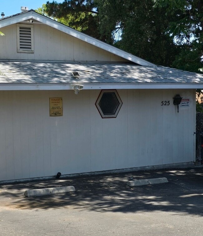 Building Photo - 525 Arleen St Unit A Rental