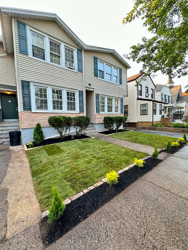 Photo - 48 Maple Ave