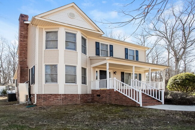 Photo - 2003 Redwood Dr