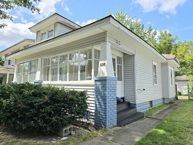 Photo - 917 Sancome Ave