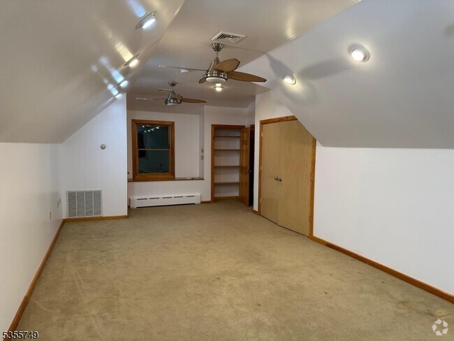 Building Photo - 160 6th Ave Rental