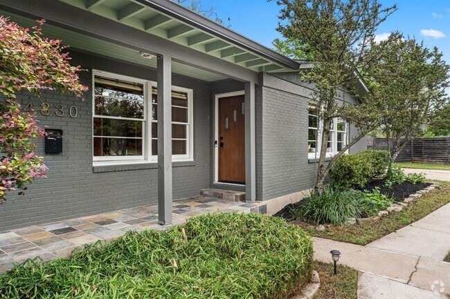Building Photo - 4330 Parkwood Rd Rental