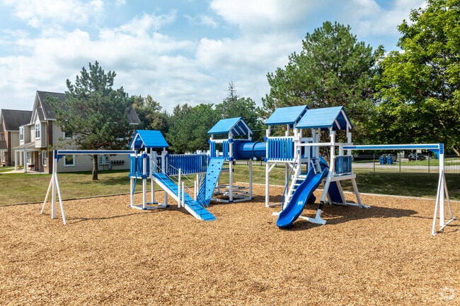 Playground - VISTA VILLA APARTMENTS