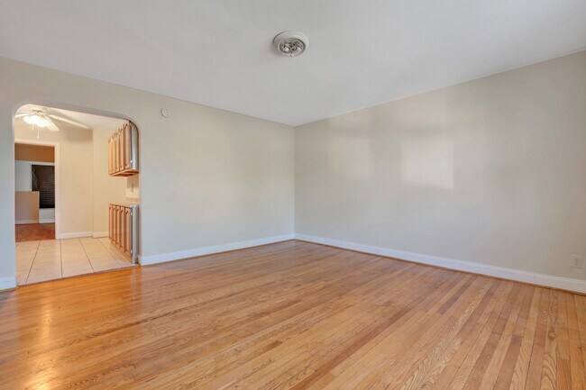 Photo - 1200 Penn St NE Unit 2