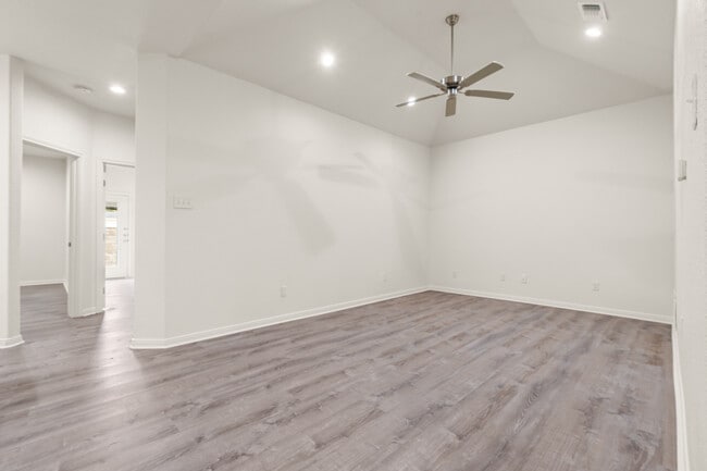 Photo - 525 E Spring Valley Rd Unit 601