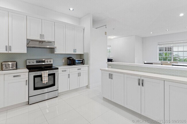 5190 Lake Catalina Dr Unit B