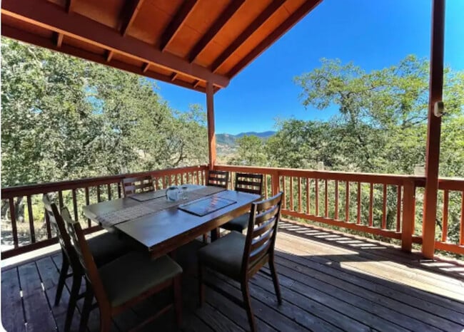 Photo - 539 Hatfield Dr