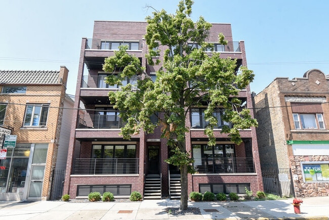 Photo - 3928 N Ashland Ave Townhome