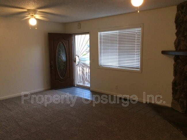 Photo - 209 W 10th St