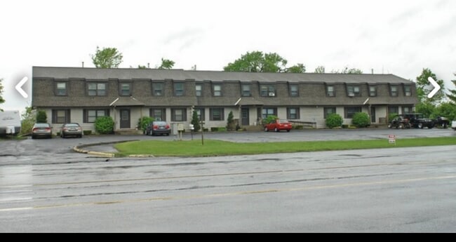 Building Photo - 1260 Loudon Rd Rental