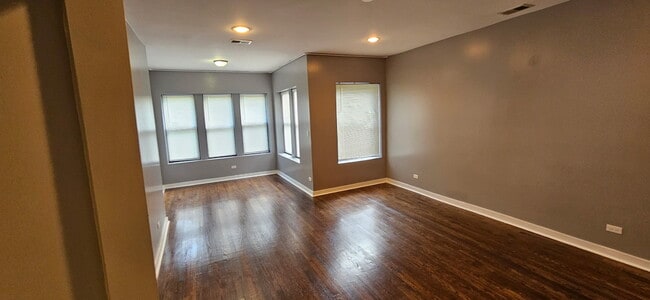 Photo - 6846 S Cornell Ave Unit 2S