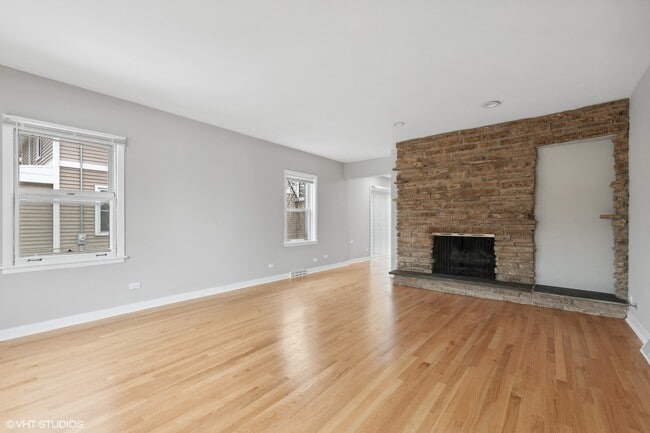 Photo - 2490 Green Bay Rd Unit 1