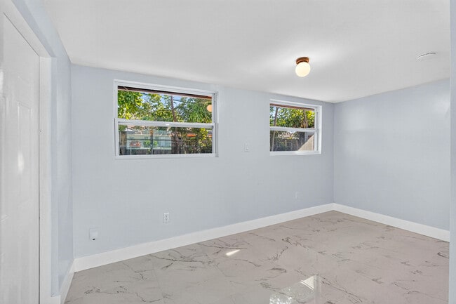 Photo - 1531 NE 33rd St