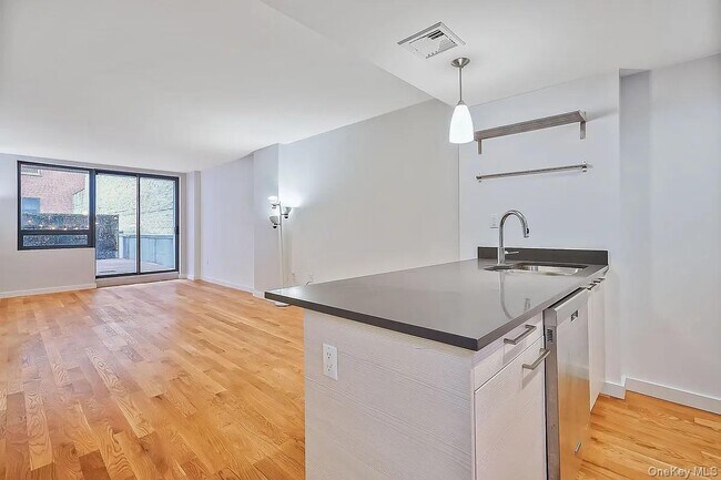 Building Photo - 106-20 70th Ave Unit 2C Rental