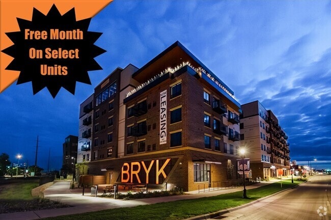 Building Photo - Bryk on Broadway Rental