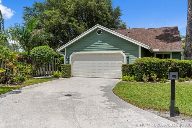 433 Goldenwood Way