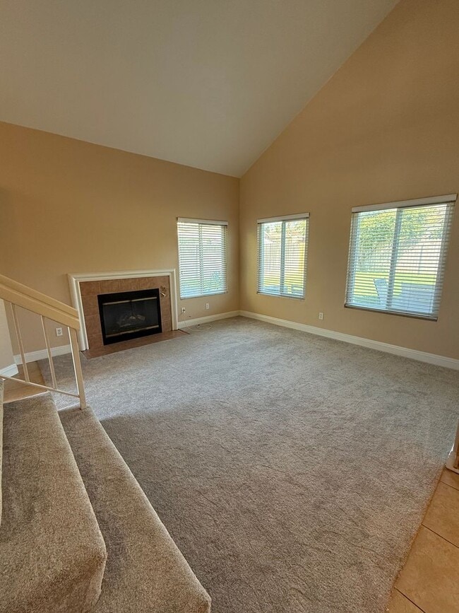 Photo - Lovely 3 bed  2 1/2 bath