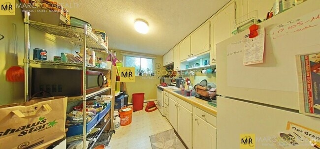 Building Photo - 33 Westgate Rd Unit 1 Rental