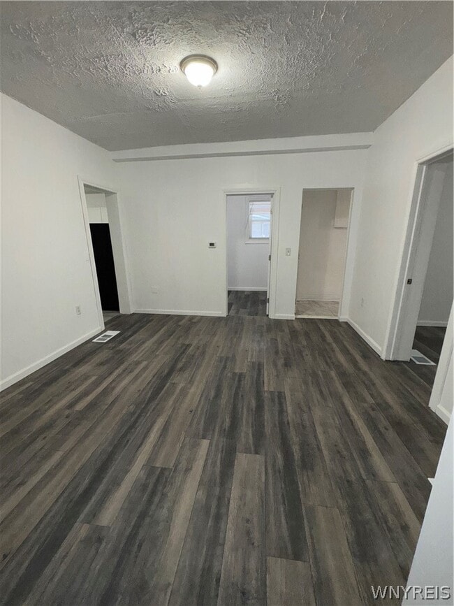 Photo - 1312 Ontario Ave