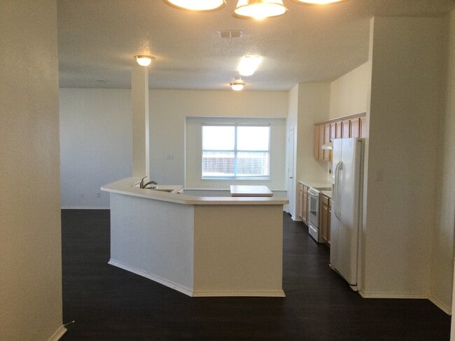 Photo - 300 Trailwood Dr