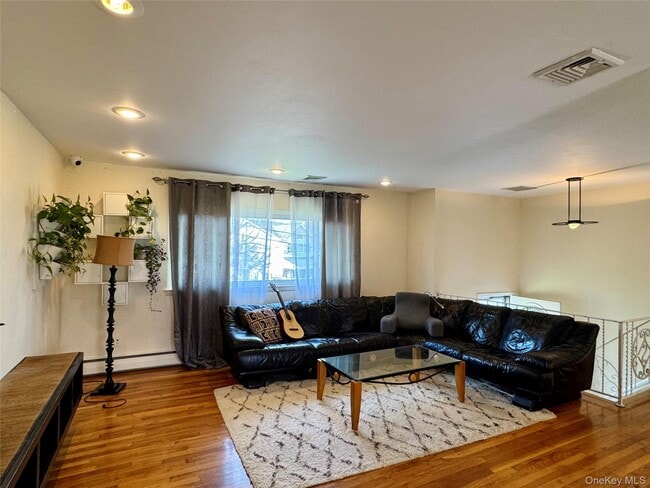 Photo - 6 Fairway Dr