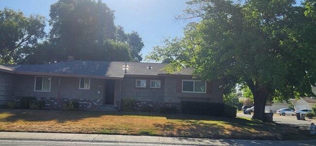 Building Photo - 9893003/37 Unit 9893003001