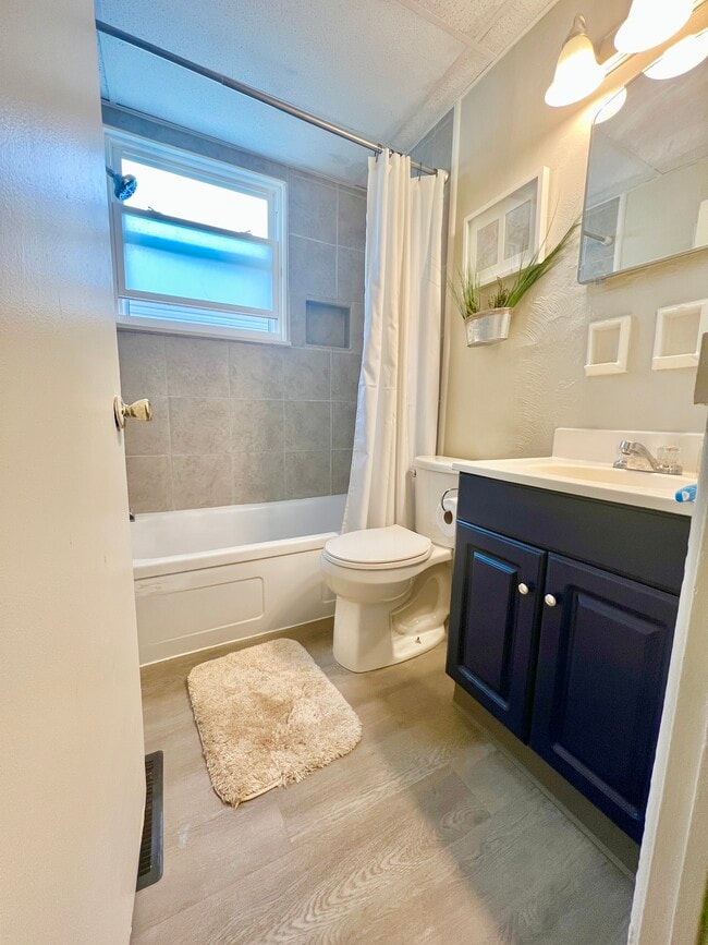 Photo - 2386 Velma Ave