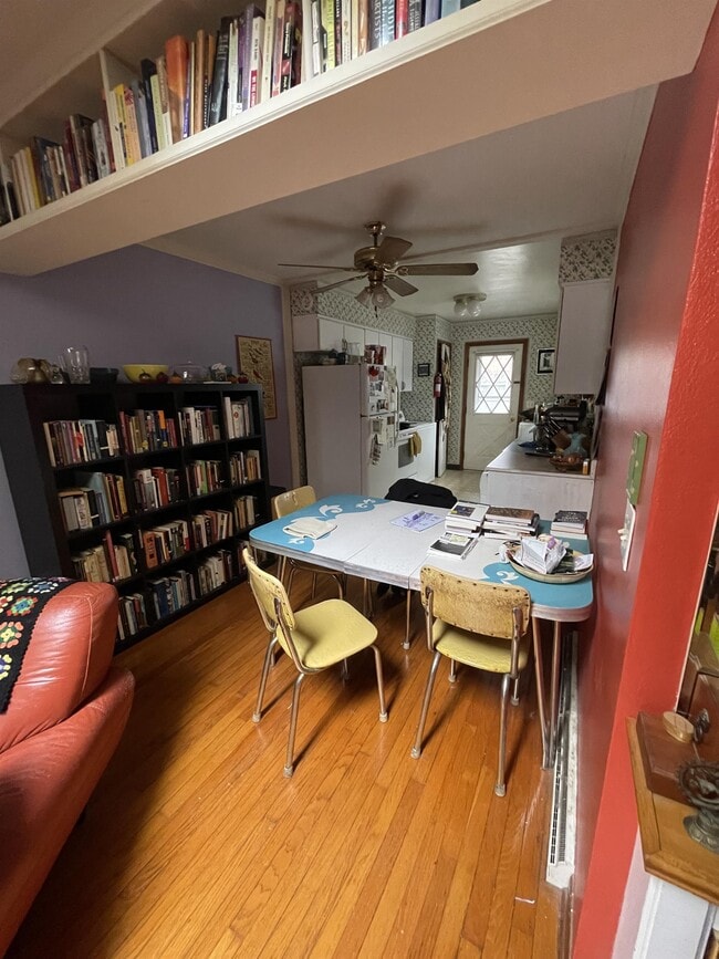 Photo - 1904 E Maxwell Ln